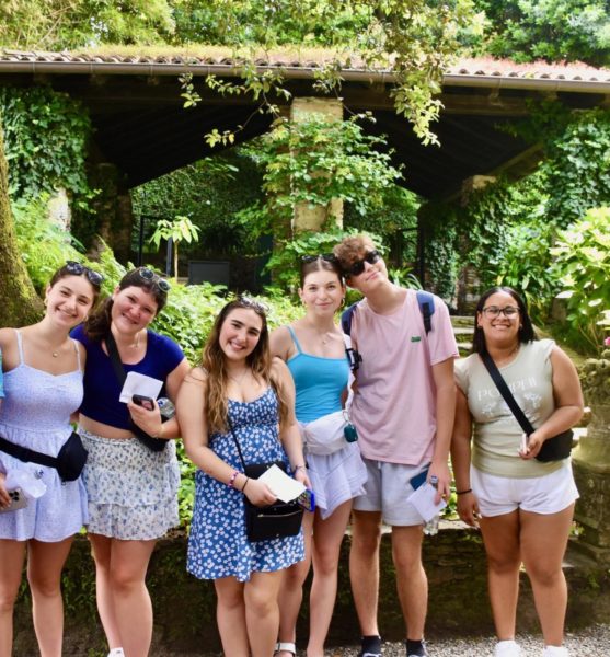 (Photo Courtesy of Donna Lumia)
NVD Students at Isola Bella