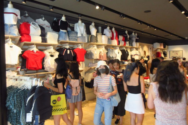 FASHION REVIEW] Brandy Melville makes cute clothing inaccessible – The  Rubicon