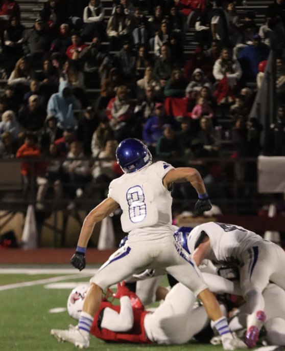 Caption: Reed Kauderer makes offense and defense plays during games.
(Photo Courtesy: Shalev Adler - @nvdsports)
