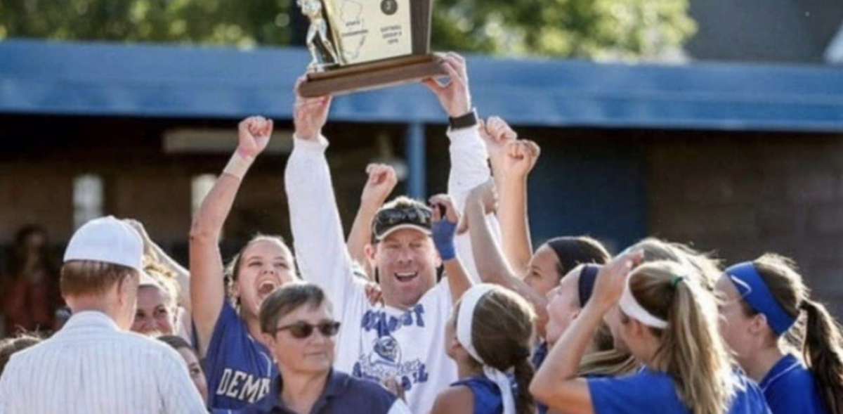 NVD girls' softball team.
