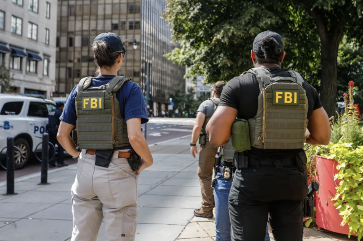 FBI agents in action 